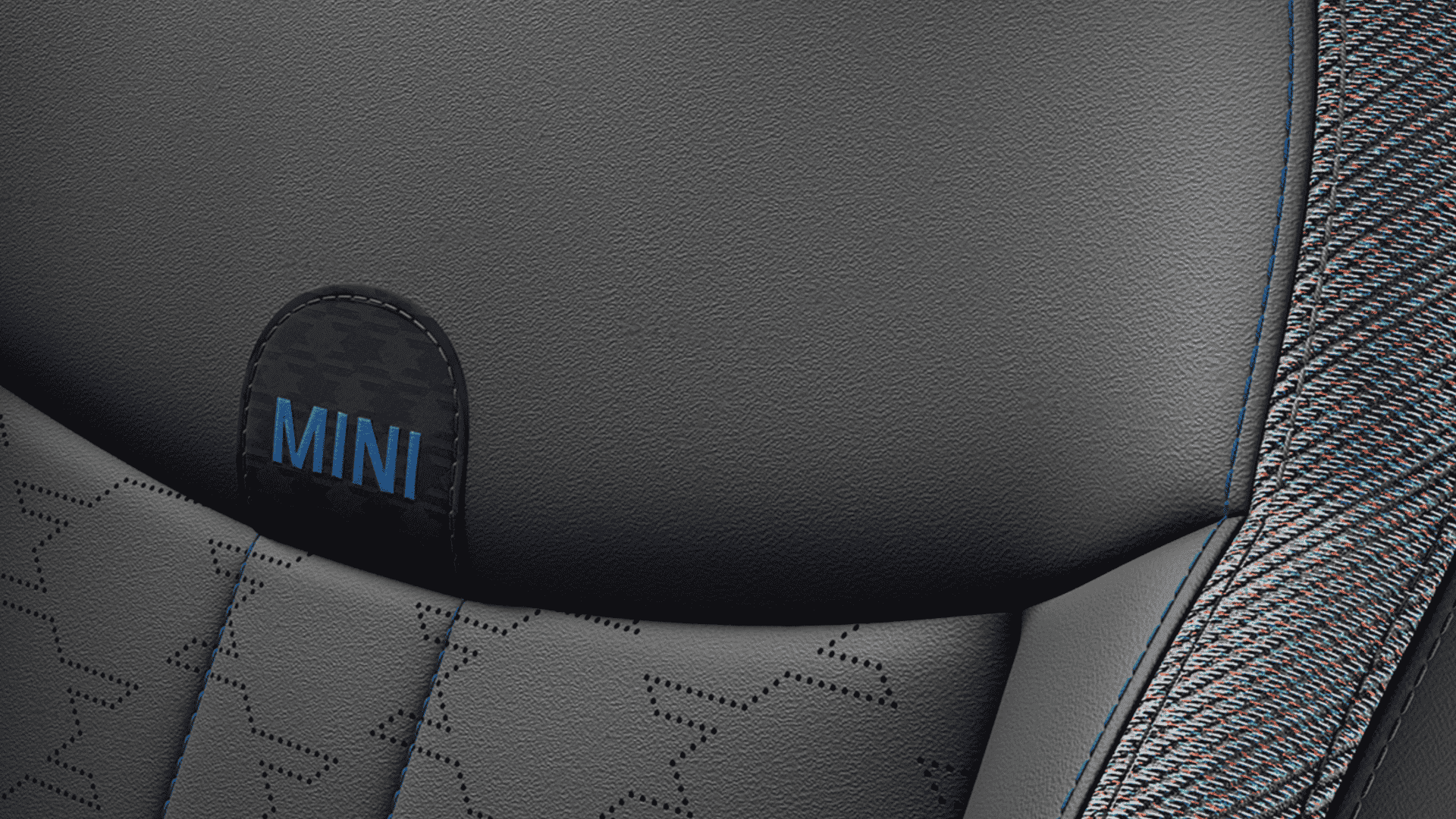 MINI Cooper 5 portas – interior – galeria de fotos – estofamento dos bancos da versão favoured.